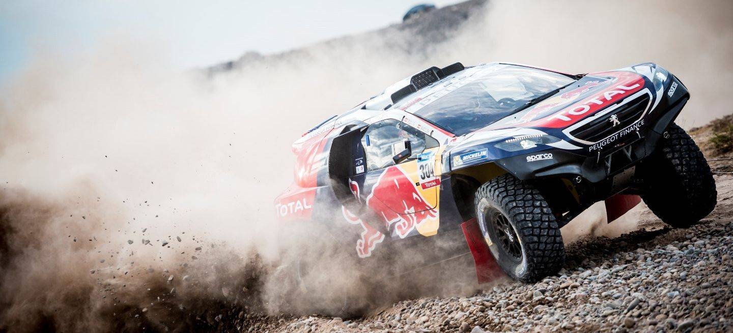 Peugeot-Dakar-Carlos-Sainz_1440x655c-1440px
