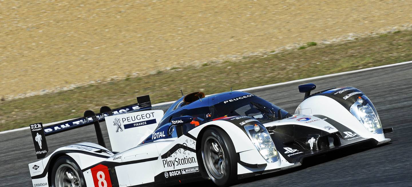 Peugeot_908HYbrid4