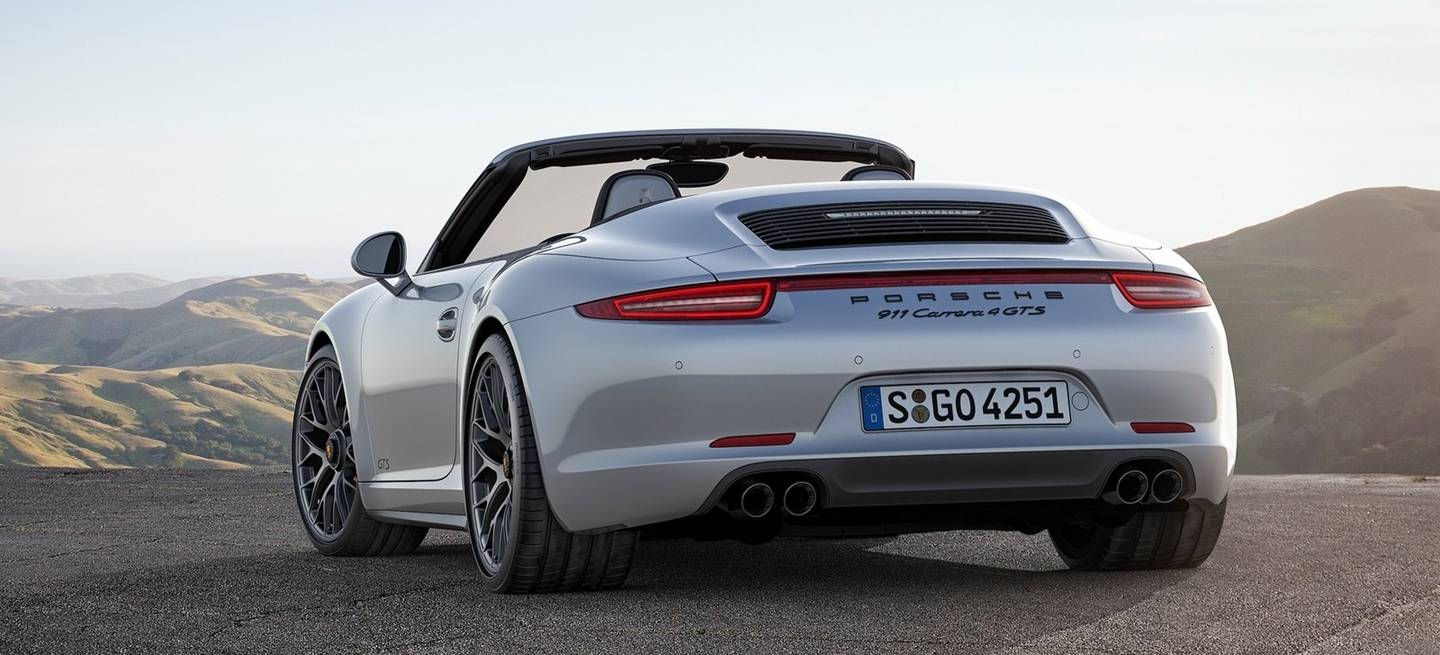 Porsche-911-280415-00