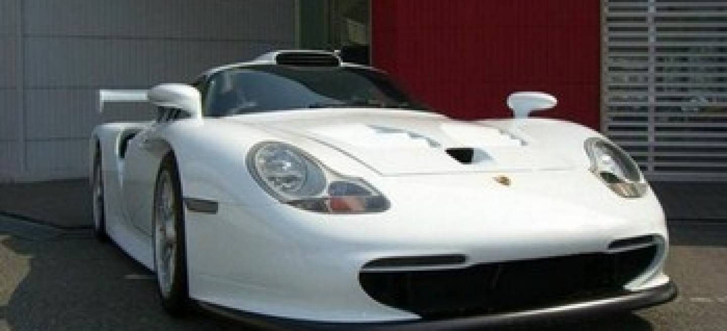Porsche_911_GT1_1998_featured