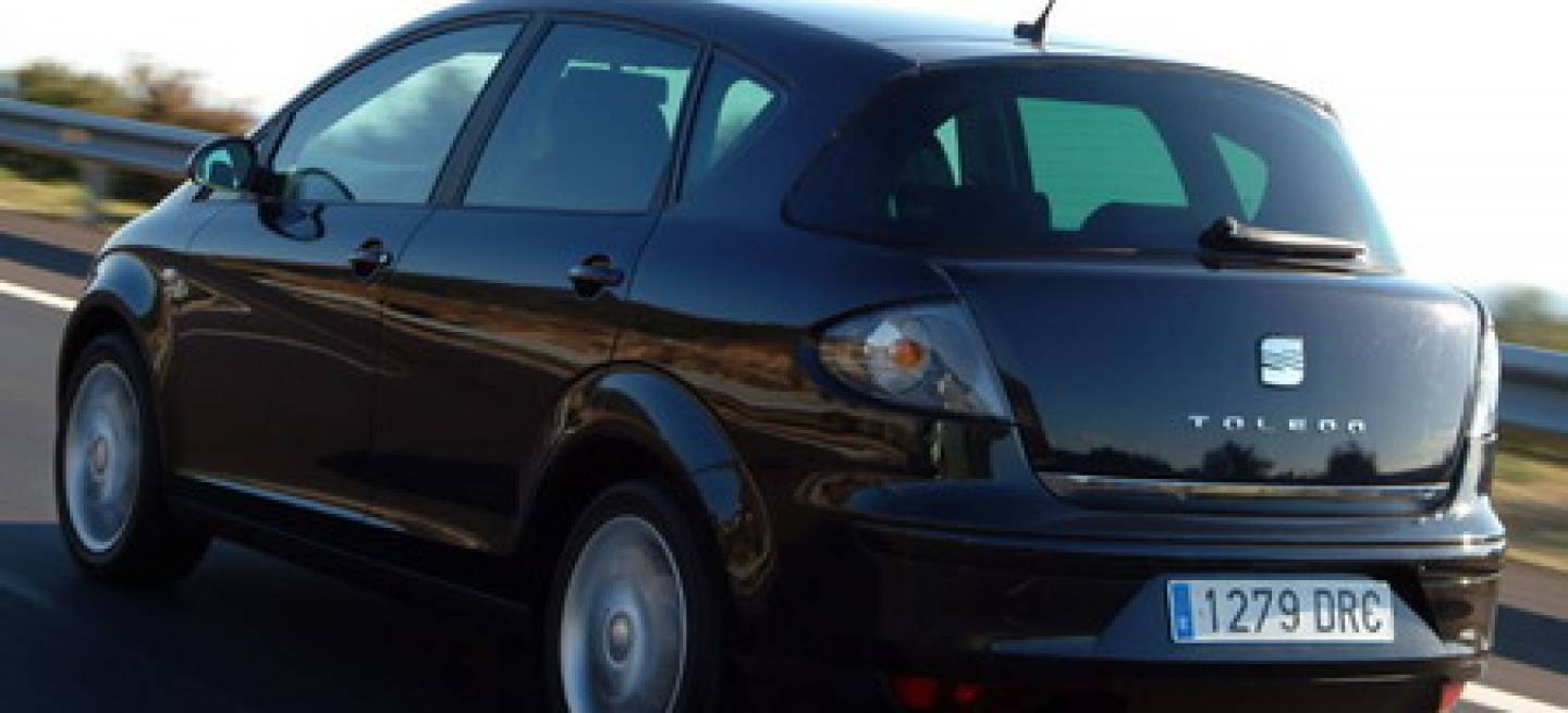 Seat_Toledo_2006-3_1440x655c.jpg