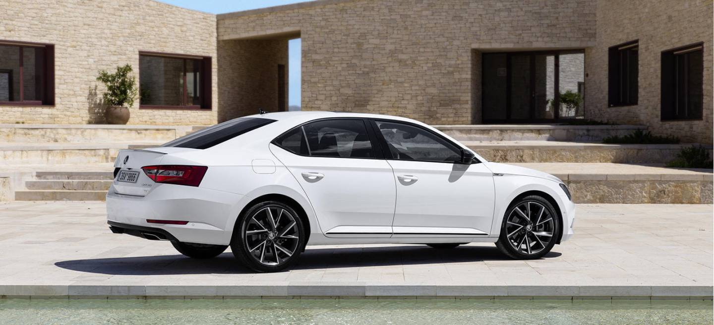 Skoda_Superb_00003