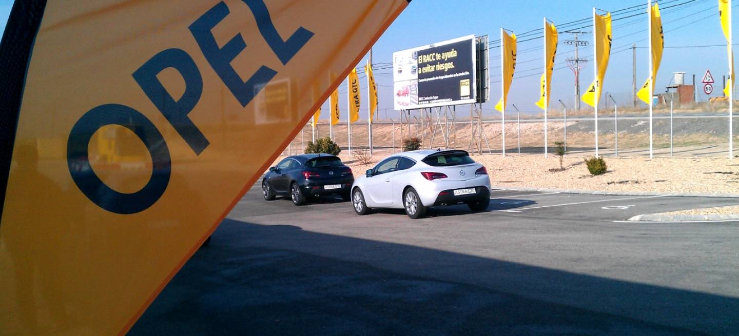 Tomadecontact_Opel_Astra._1