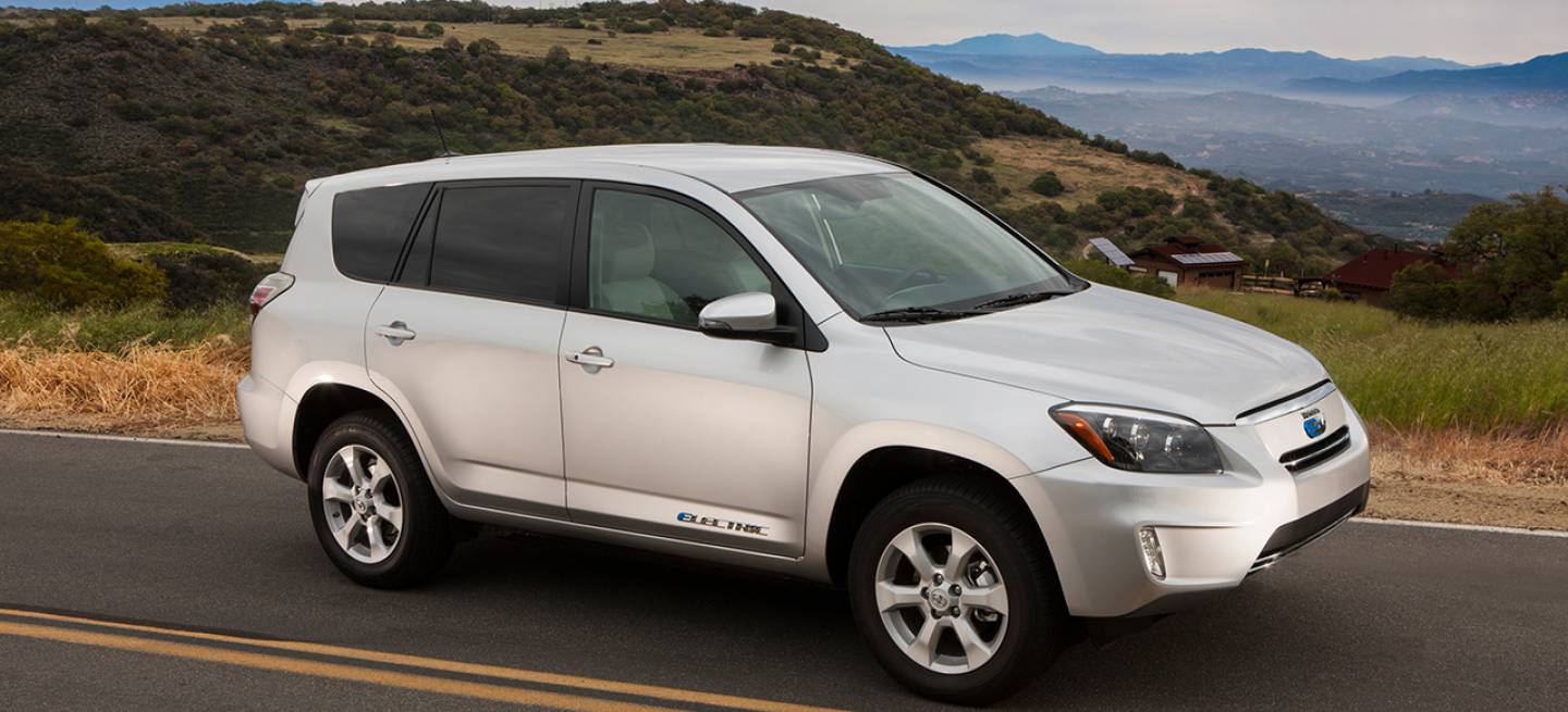 Toyota_RAV4_EV_001