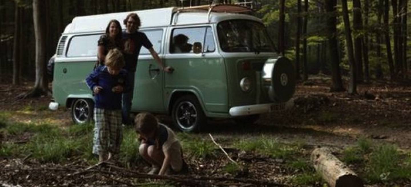 Volkswagen_T2_Camper_2011_1