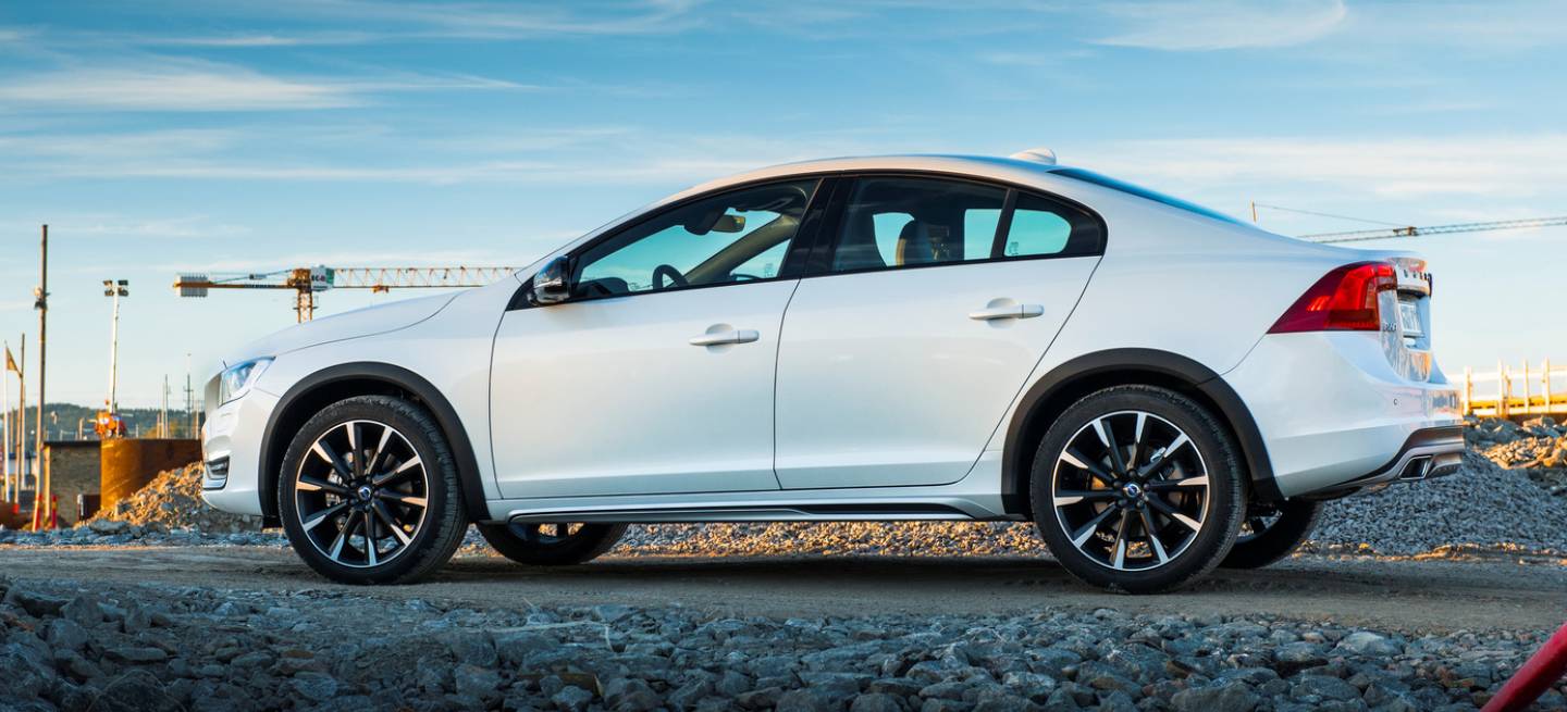 [Imagen: Volvo_S60_Cross_Country-galeria_2015_DM_...0x655c.jpg]