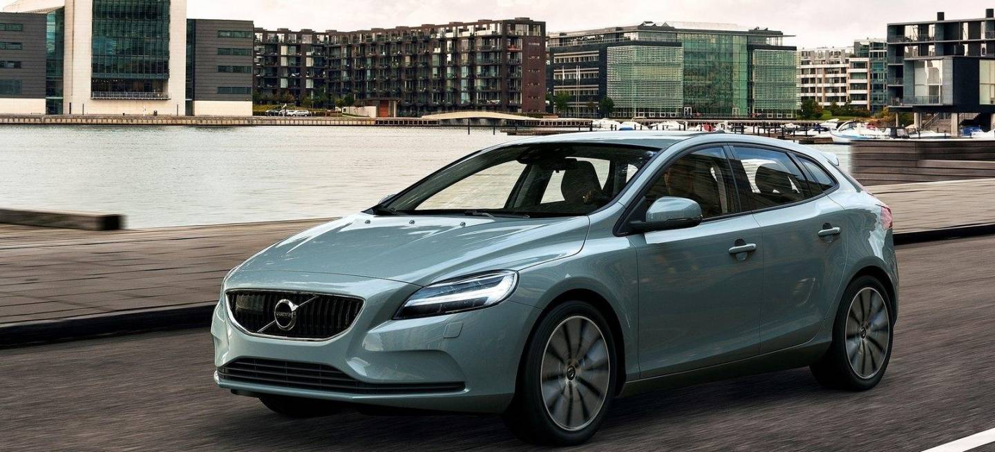 Volvo_V40_port_1600x900_00001