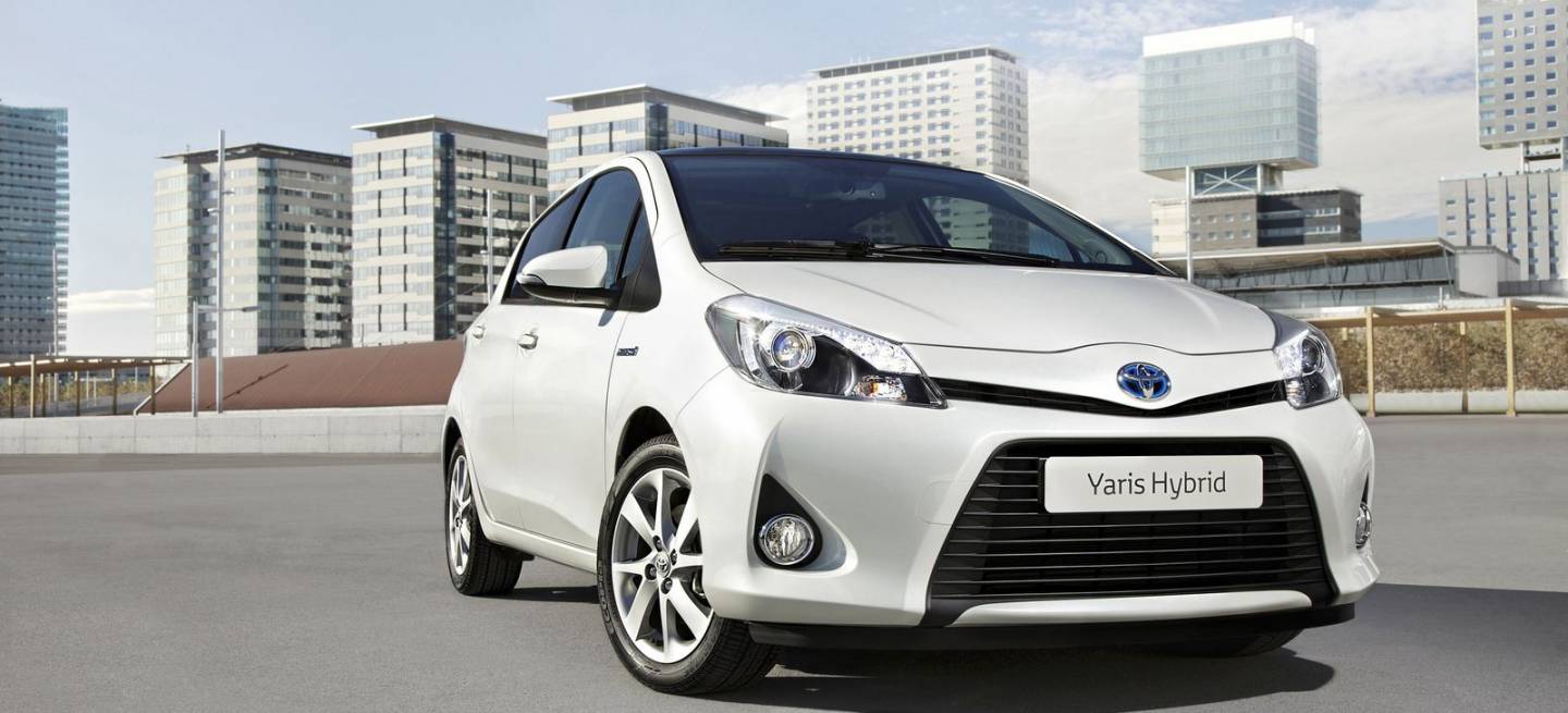 YARIS_HYBRID_EXT_20_GMS_2012
