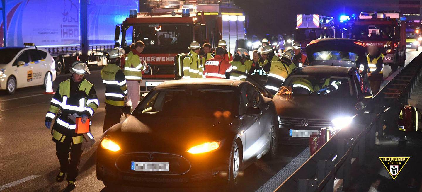 accidente-tesla-model-s-volkswagen-passat-03