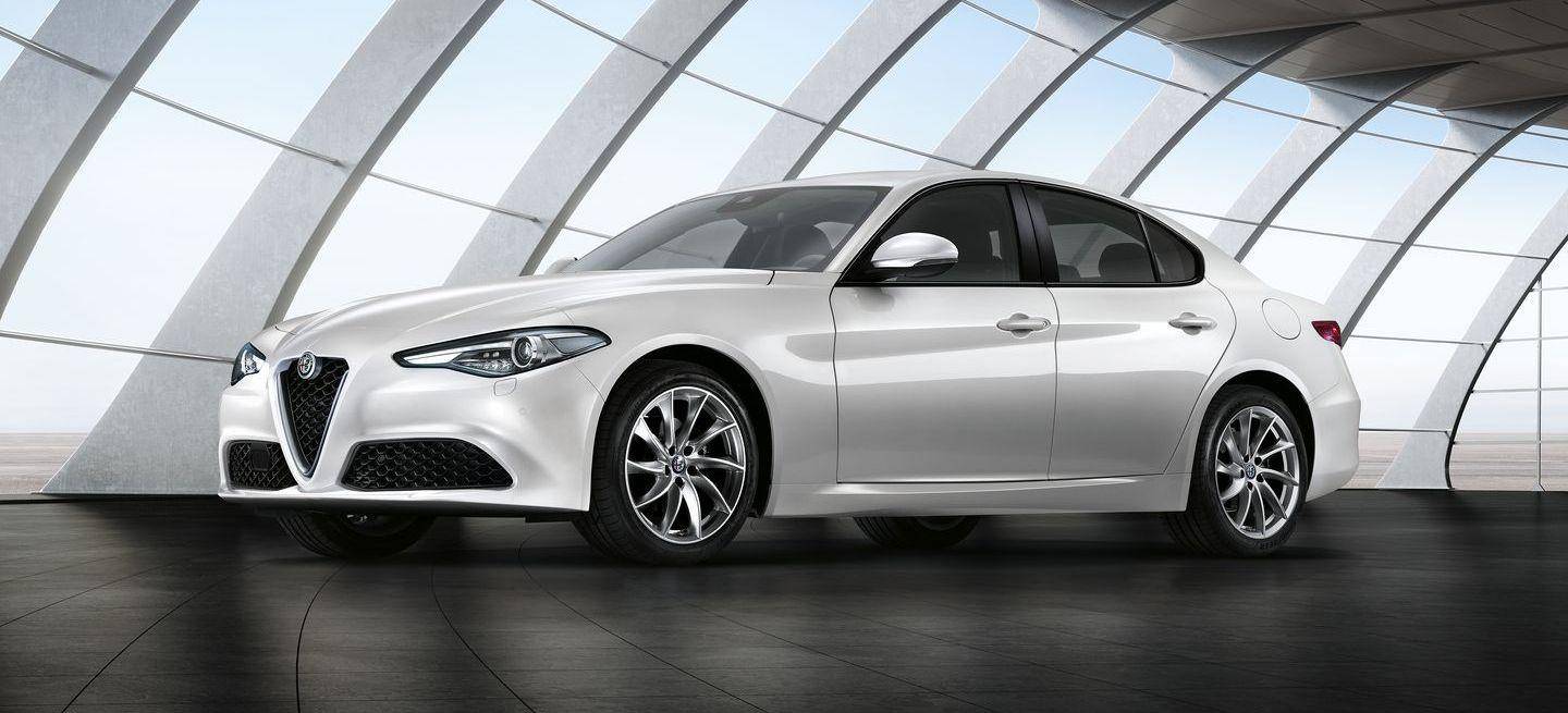 alfa-romeo-giulia-2016-p