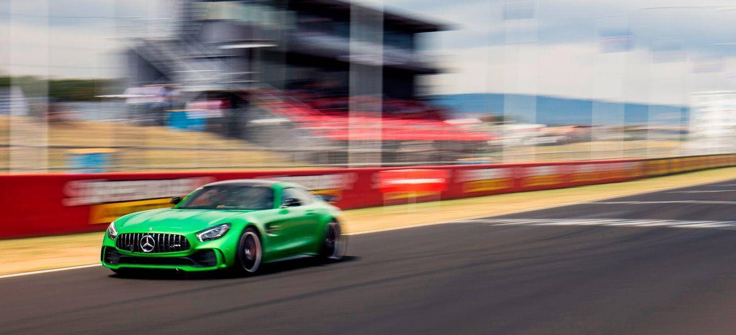 amg-gt-r-mount-panorama