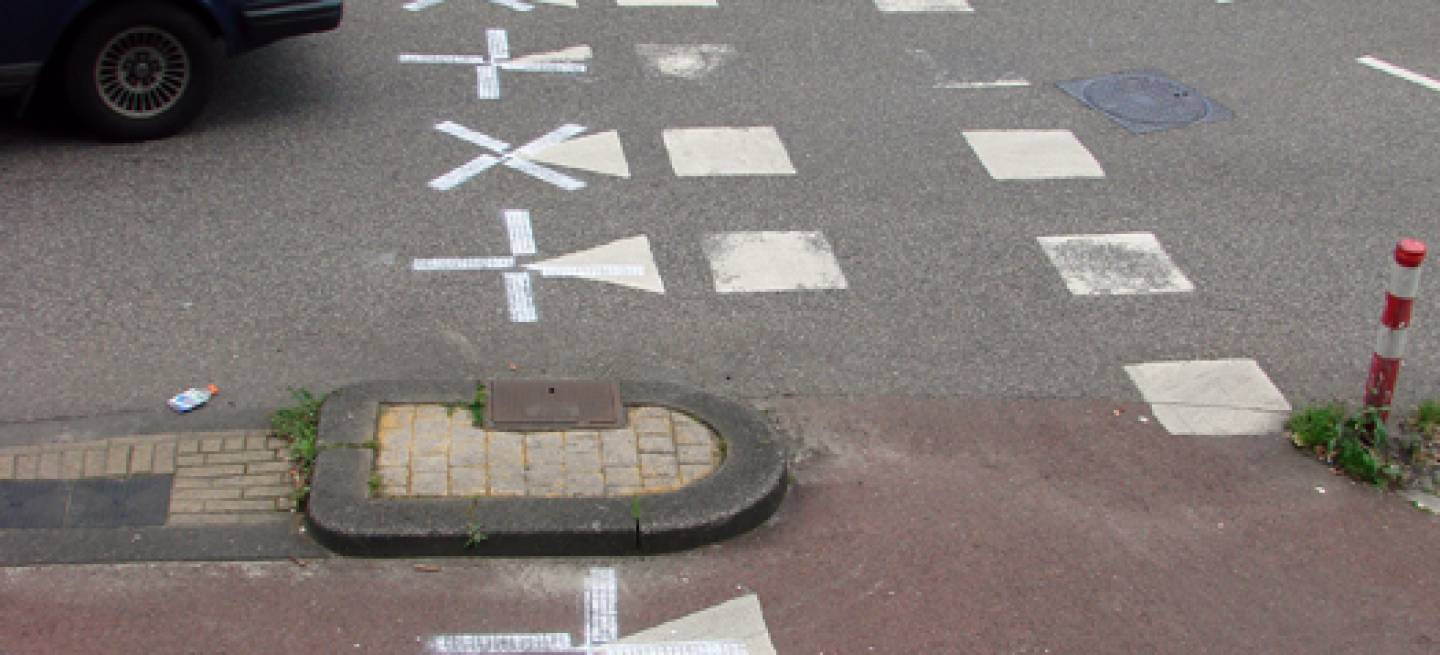 Roadsworth, arte en el asfalto