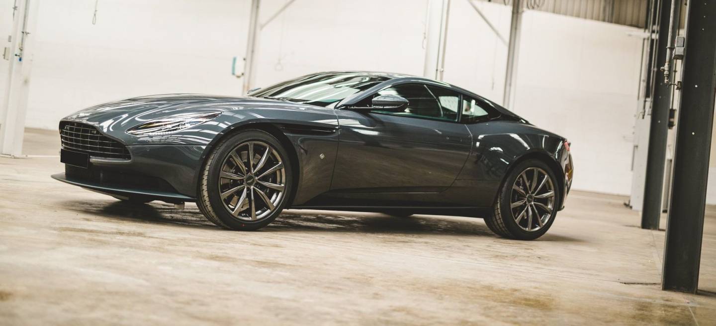 aston-martin-by-q-db11-p_1440x655c.jpg