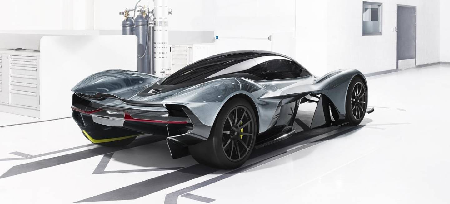 aston-martin-cosworth-v12-2017-002
