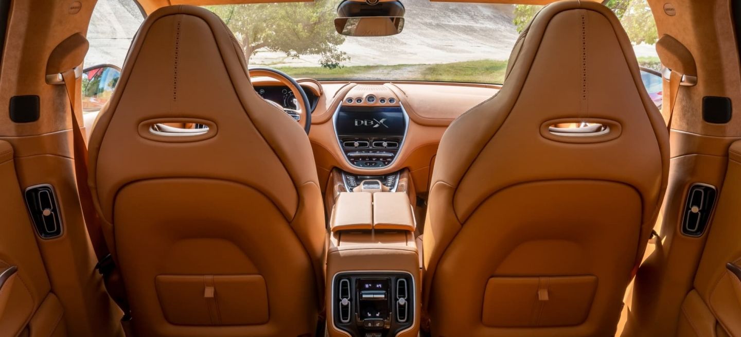 Primera Imagen Interior Y Precio Del Aston Martin Dbx