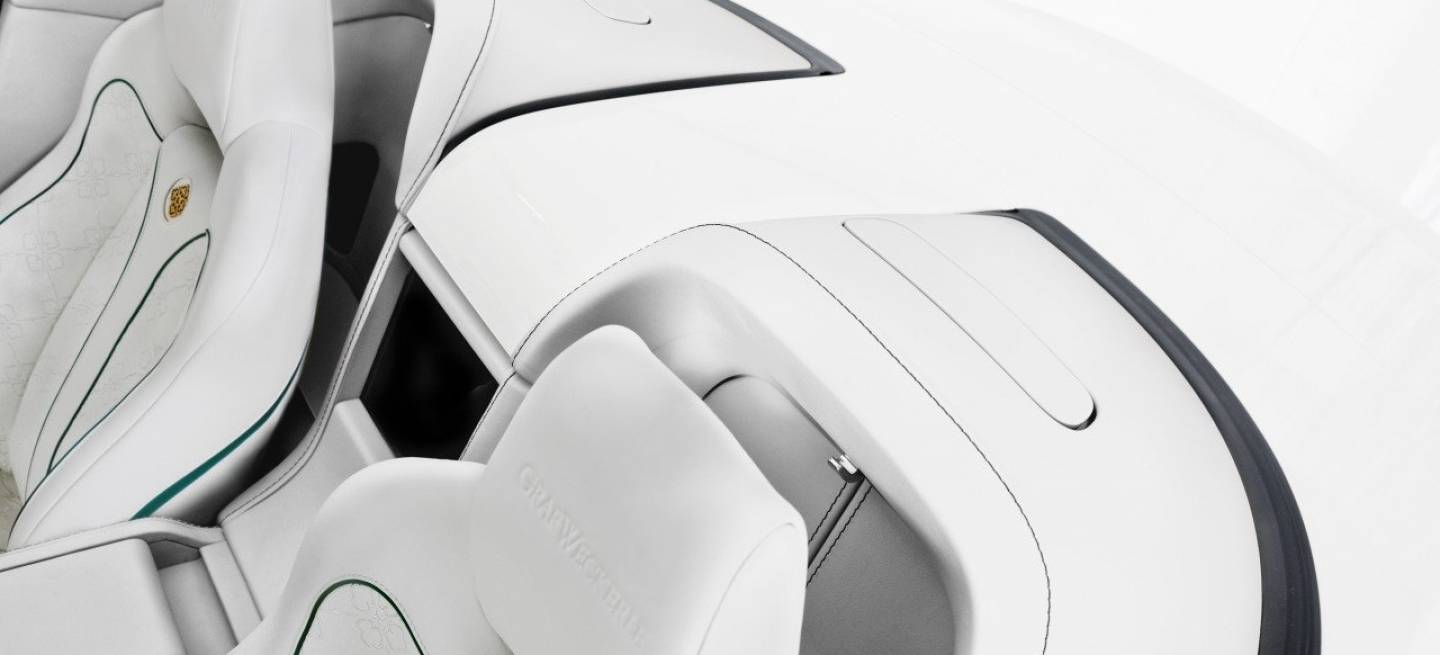 Aston Martin V8 Vantage Volante Blanc de Blancs