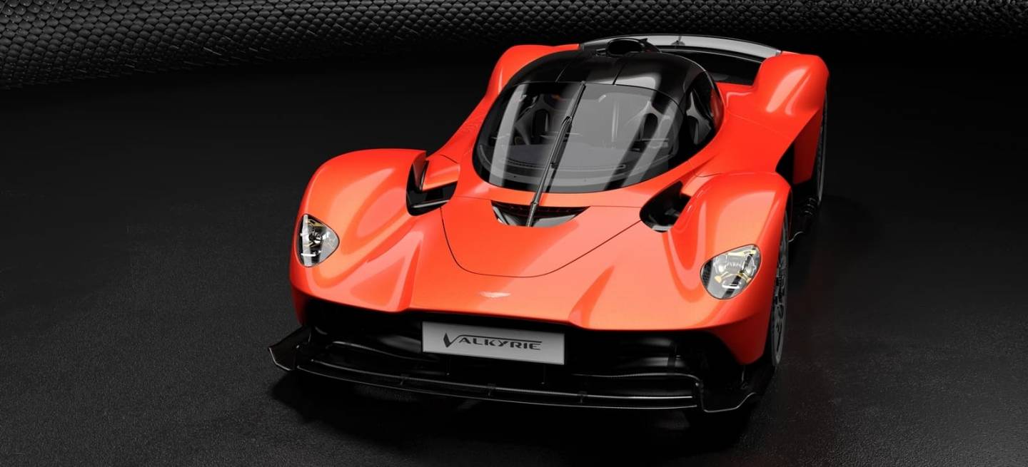 aston-martin-valkyrie-0319-001_1440x655c.jpg