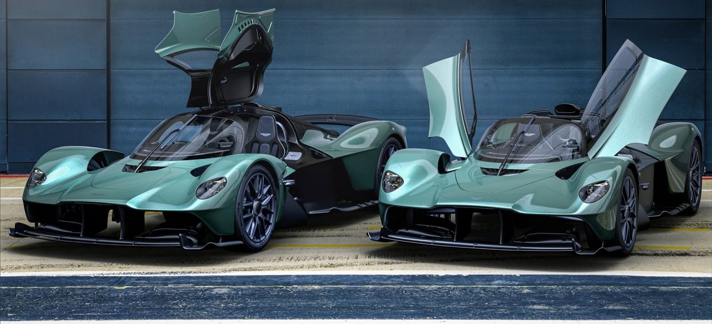 aston-martin-valkyrie-spider-2022-0821-004_1440x655c.jpg