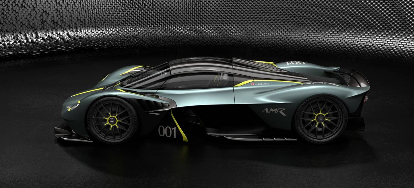 aston-martin-valkyrie-with-amr-track-performance-pack-stirling-green-and-lime-livery-3_1440x655c.jpg