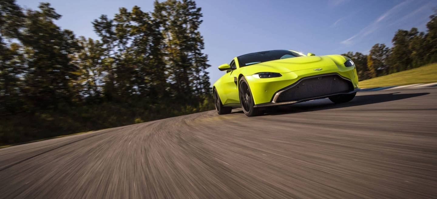 aston-martin-vantage-2018-1