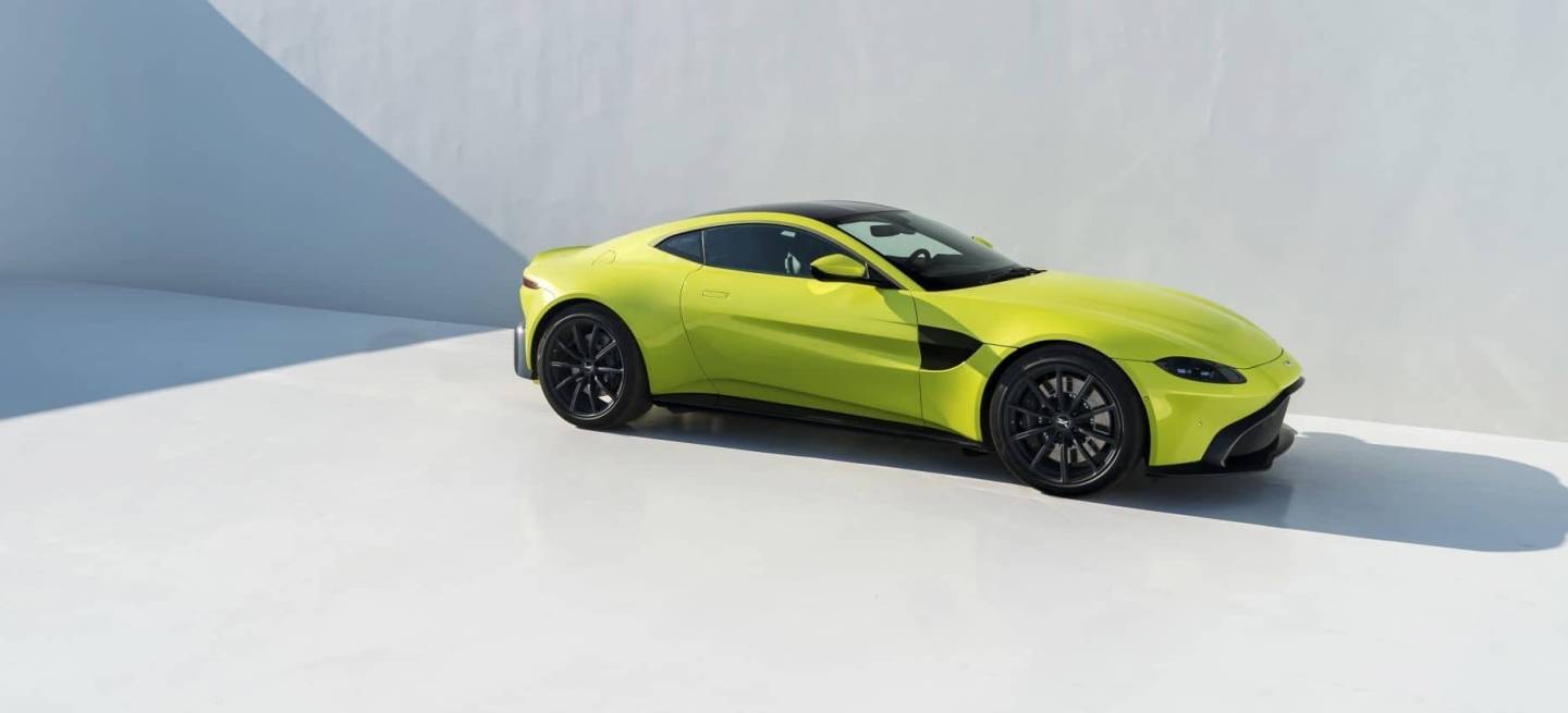aston-martin-vantage-2018-p