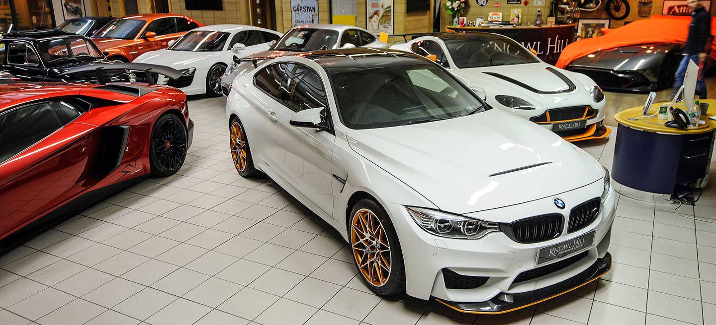 aston_martin_gt12_bmw_m4_gts_dm_2