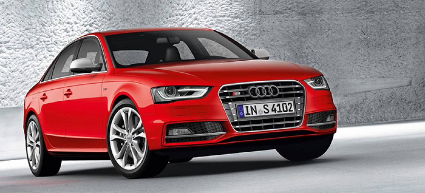 audi-a4-gama-2013-54-dm-700px