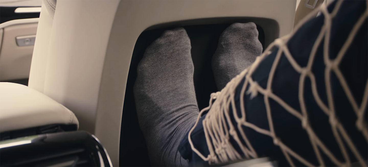 audi-a8-masaje-pies-video