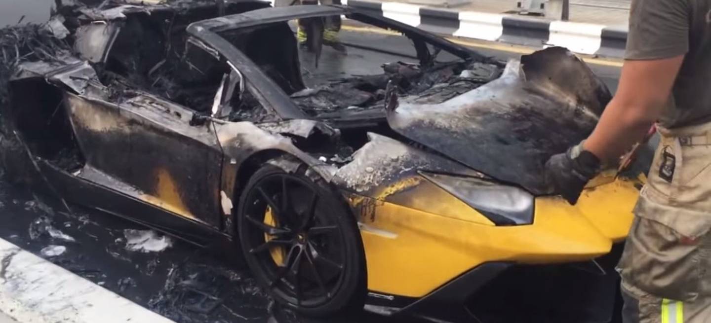 aventador-fuego