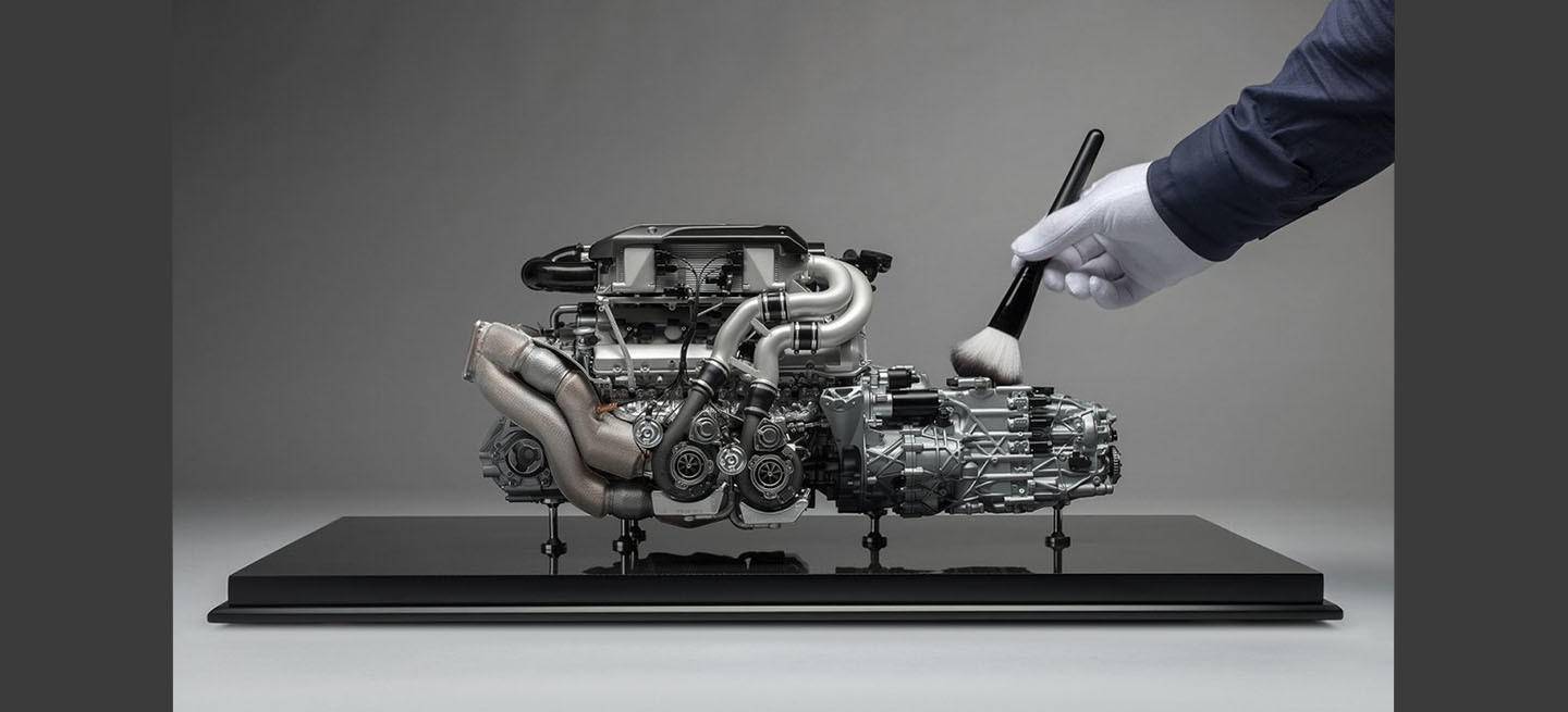 bugatti-chiron-motor-miniatura-00