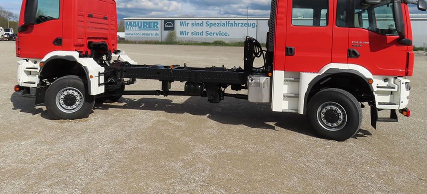 camion-doble-cabina-maurer-1087385_1440x655c.jpg