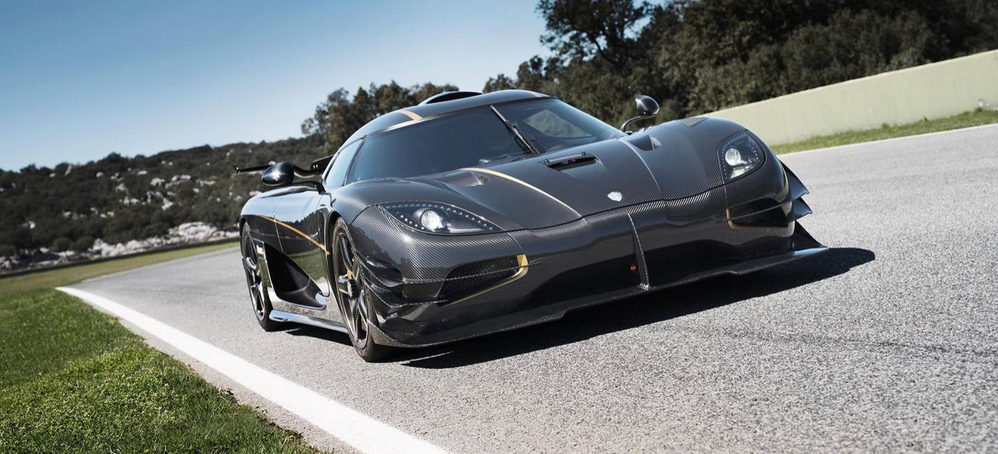 castrol-anuncio-koenigsegg-2016-00