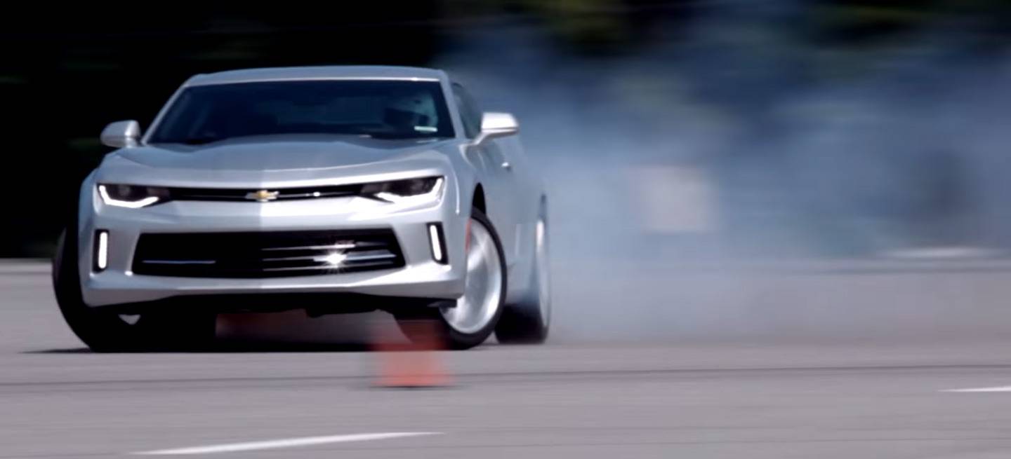 chevrolet-camaro-2016-video