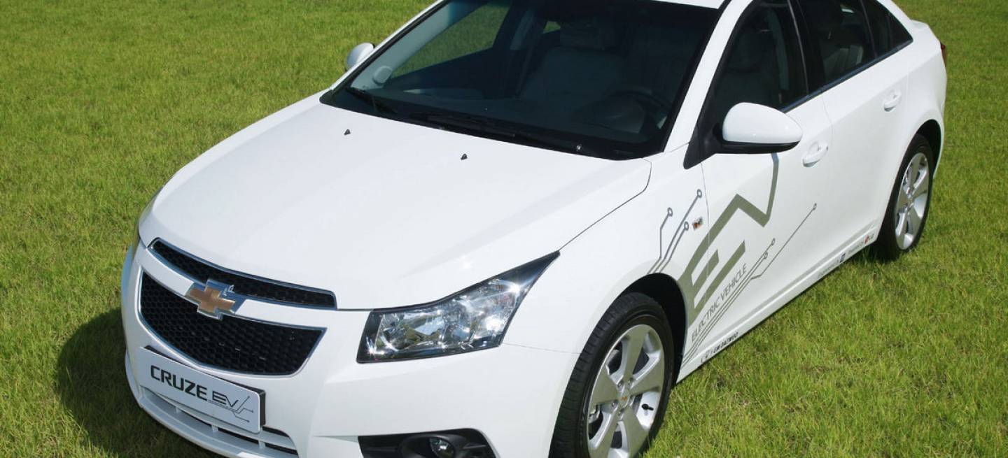 chevrolet-cruze-ev-dm-1