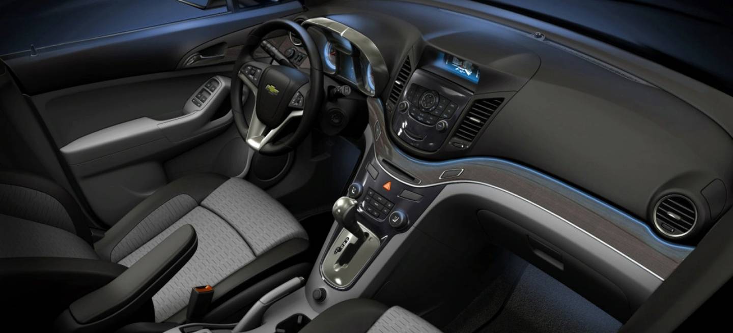 chevrolet_orlando_concept_03