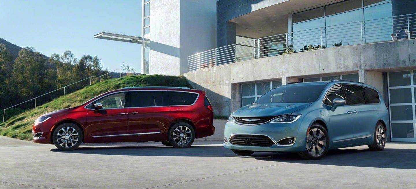 chrysler-pacifica-2016-p