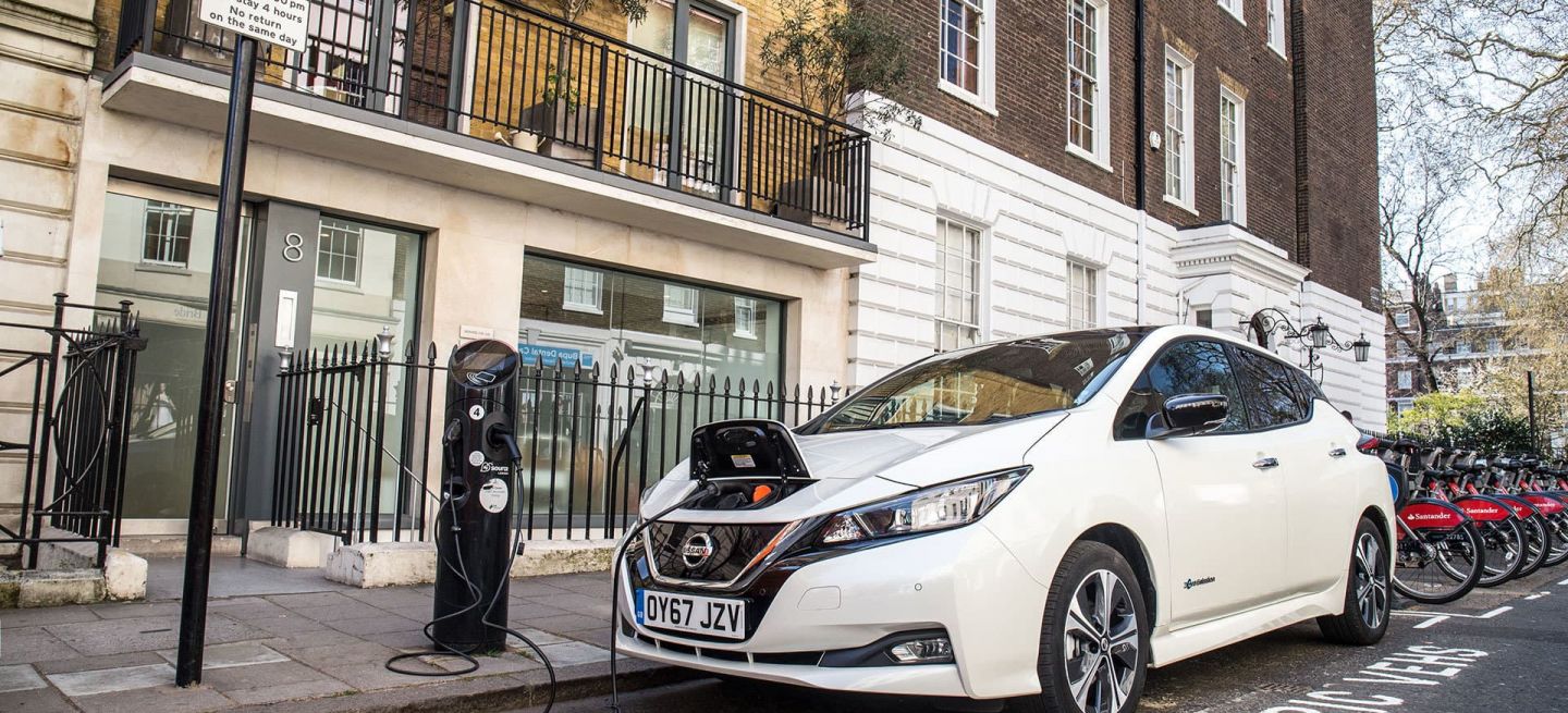 Coche Electrico Nissan Leaf Cargador Coche Electrico Nissan Leaf Cargador