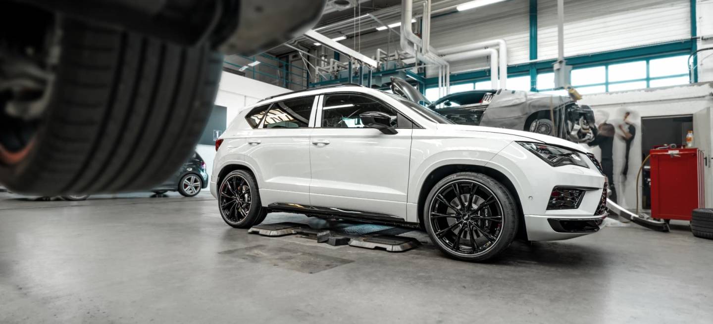 Cupra Ateca Abt Teaser Diagonal Front Cupra Ateca Abt Teaser Diagonal Front