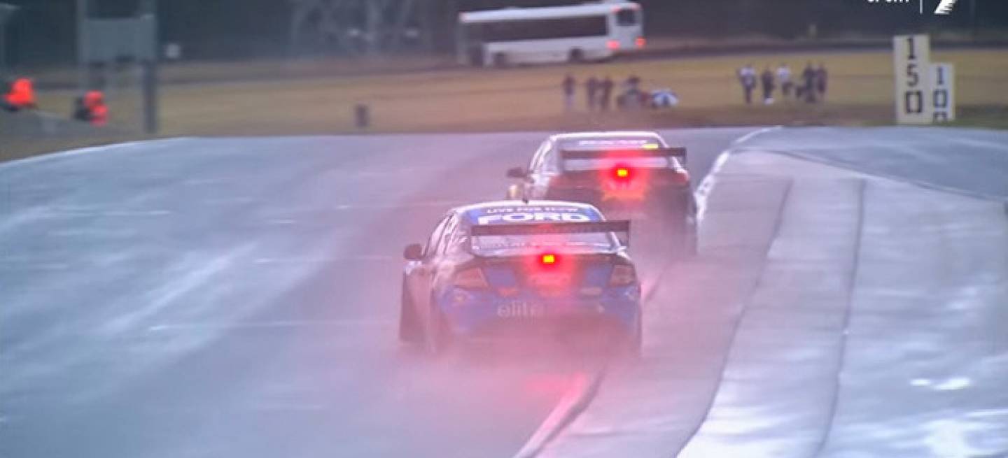 drifting-v8-supercars-dm-700px