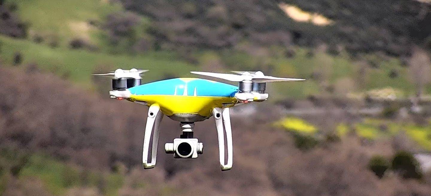 Cómo evitar que te cacen los drones de la DGT este verano 