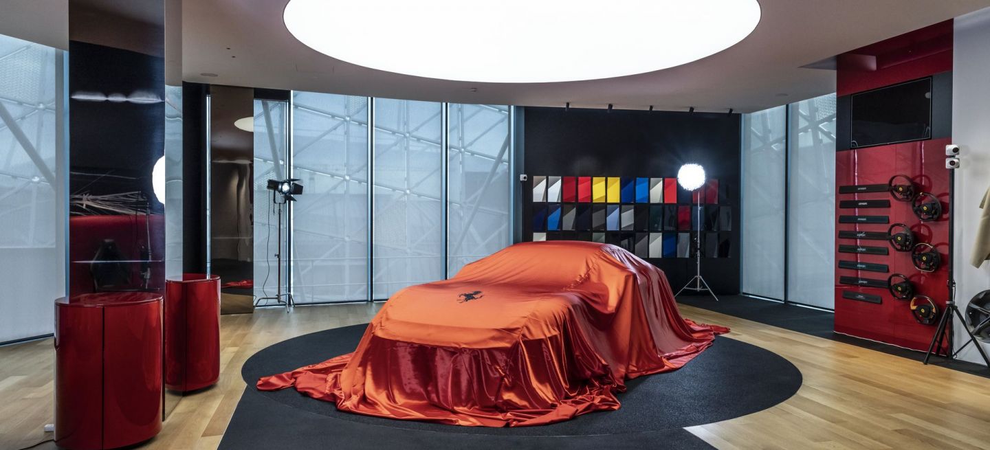ferrari-12cilindri-2025-16-1067267_1440x655c.jpg