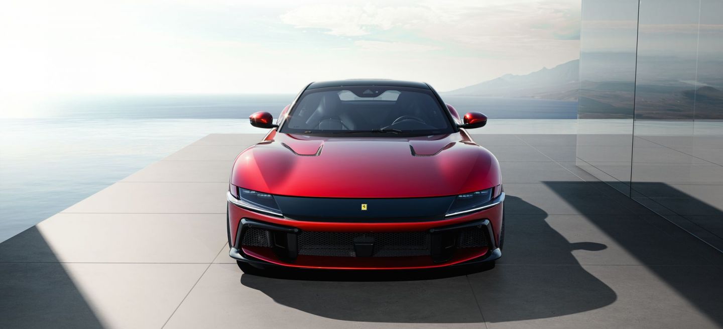 ferrari-12cilindri-2025-40-1067277_1440x655c.jpg
