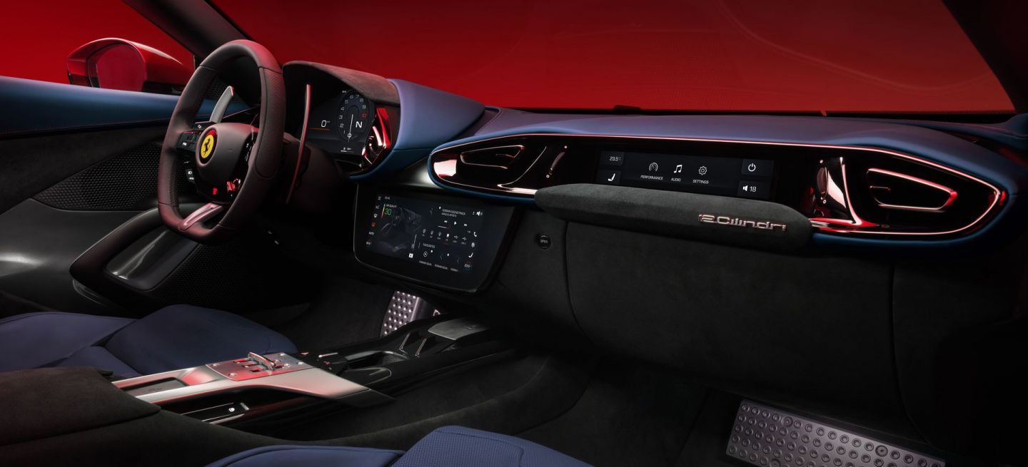 ferrari-12cilindri-interior-2025-1067285_1440x655c.jpg