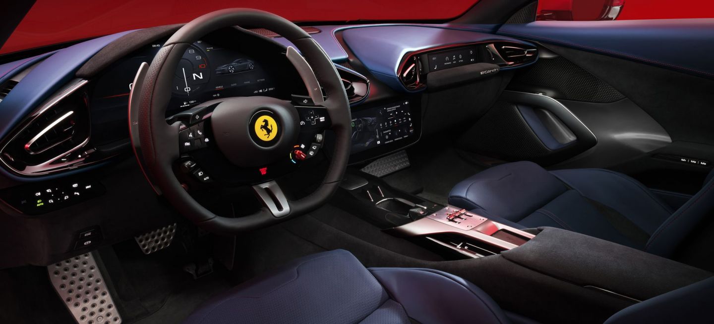 ferrari-12cilindri-interior-2025-5-1067284_1440x655c.jpg