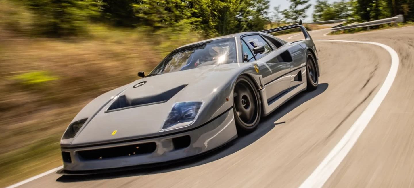 ferrari-f-40-1000-cv-noresizing-00-62f26f5e12ae2_1440x655c.jpg