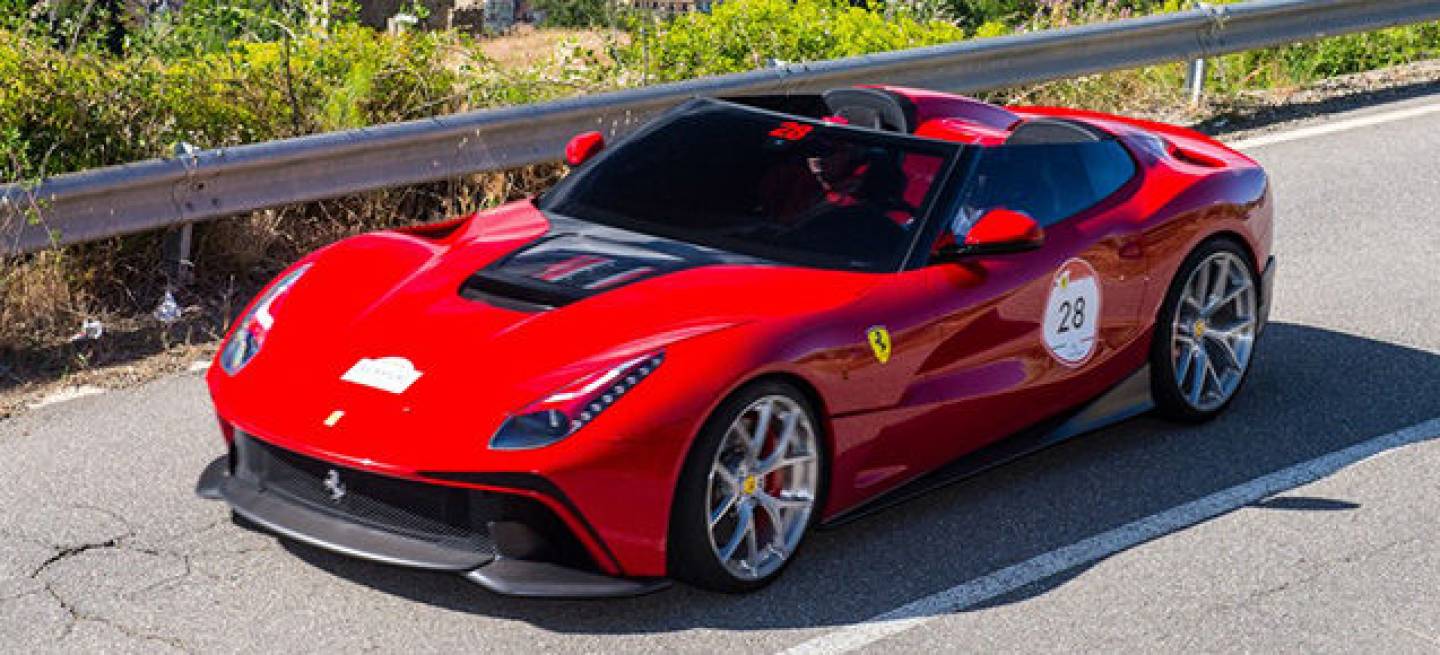 ferrari-f12-trs-1