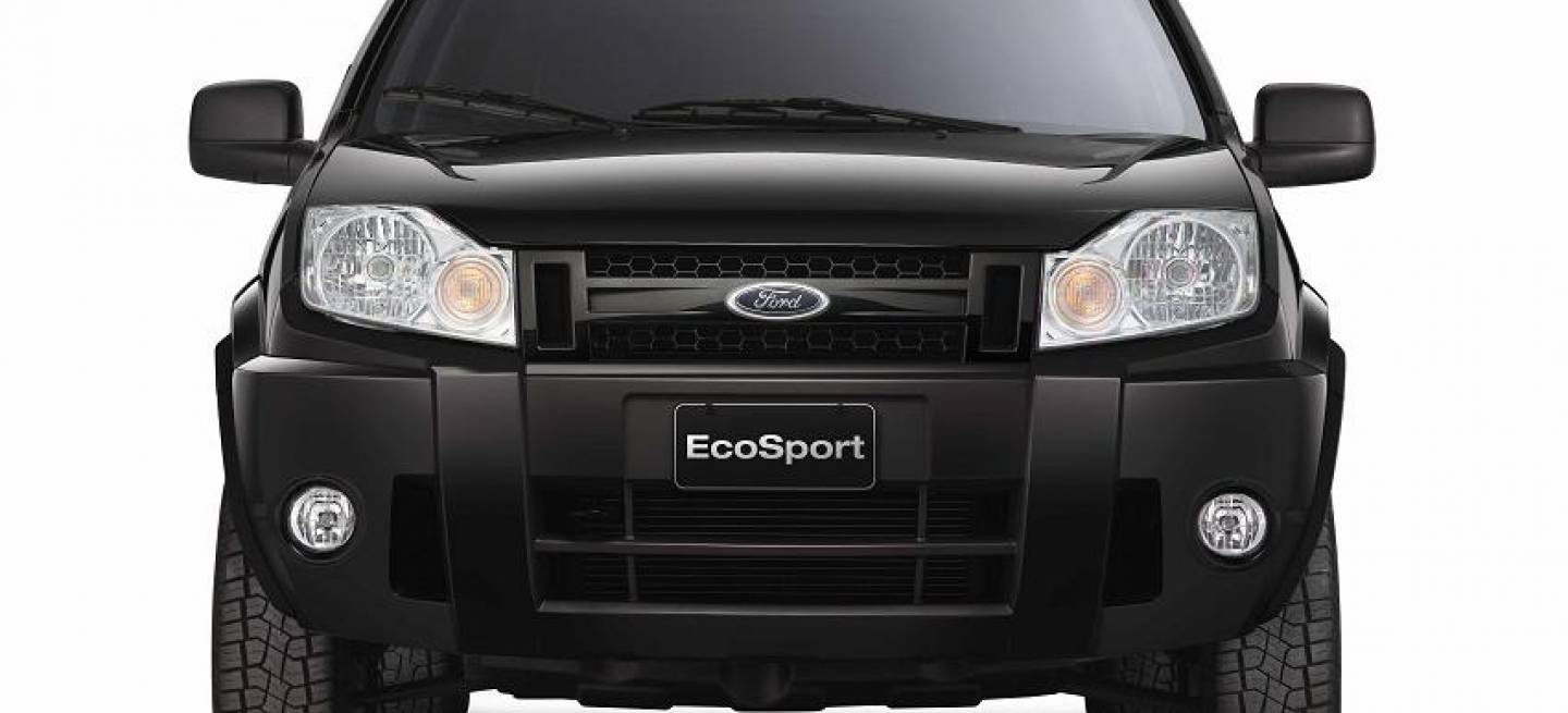 Ford EcoSport Night Running