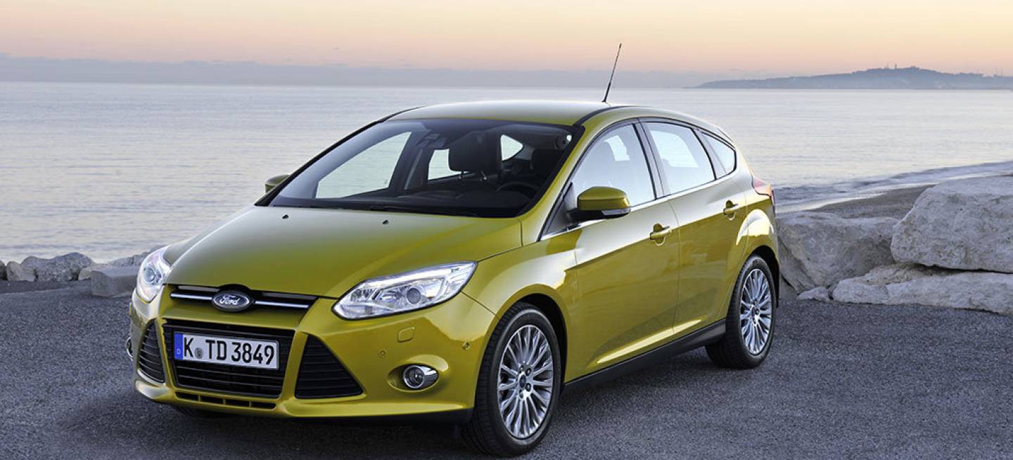 ford-focus-5puertas-2012-1