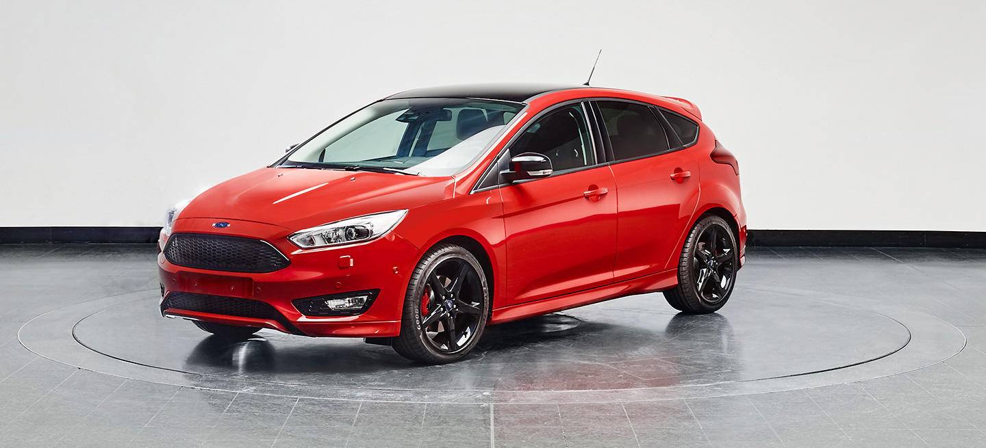 ford-focus-black-red-edition-2016-06