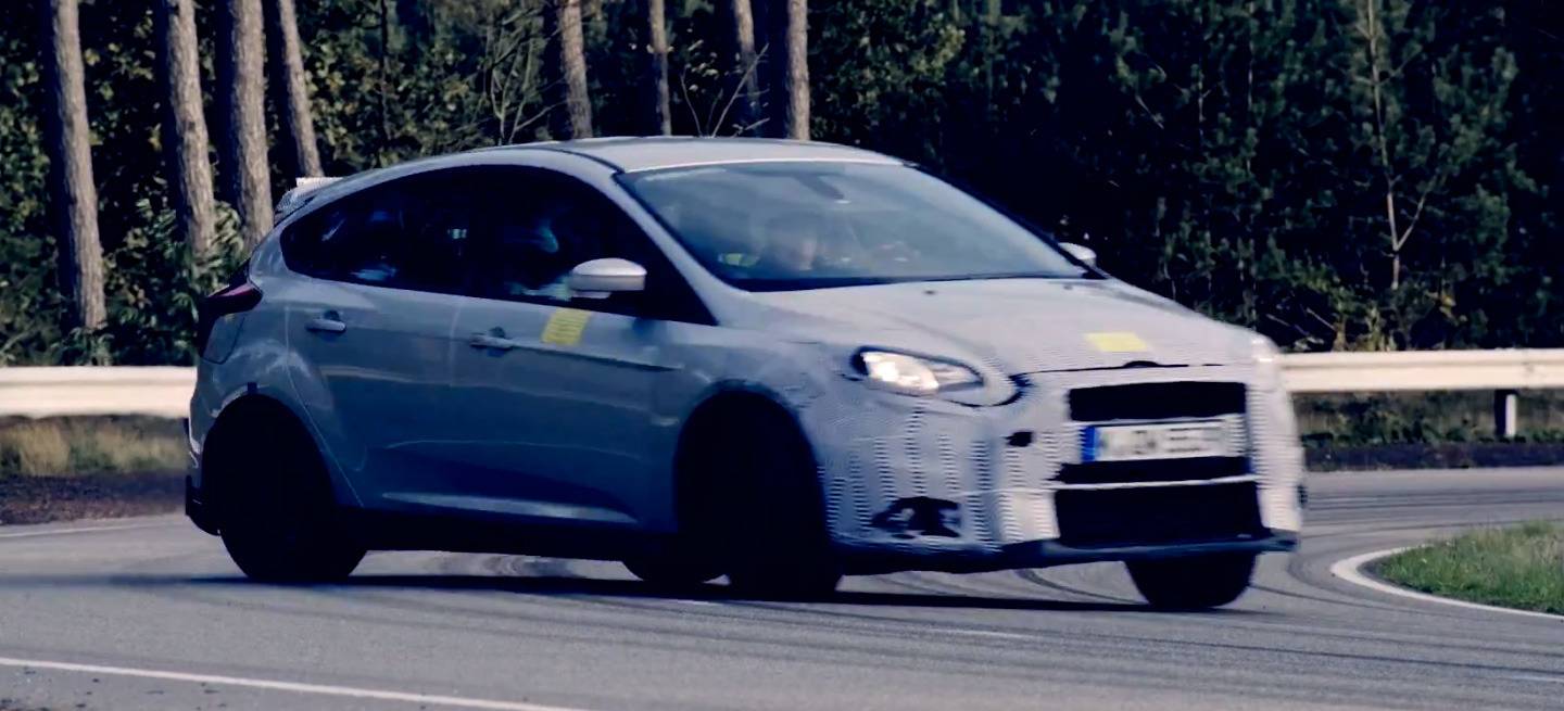 ford-focus-rs-2015-video-derrapando-1440px